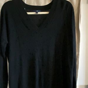 GAP Black long sleeve V- neck Top